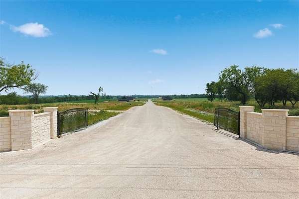 1 Acre of Residential Land for Sale in China Spring, Texas