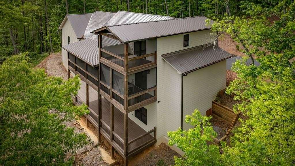 3 Acres of Land with Home for Sale in Ellijay, Georgia