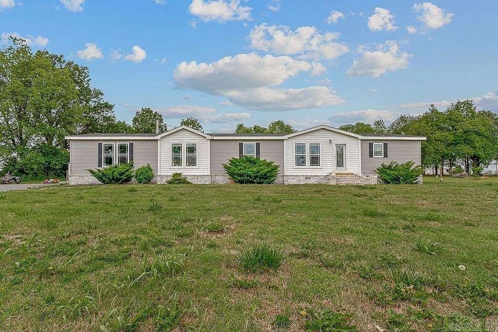 2 Acres of Land with Home for Sale in Jonesboro, Arkansas