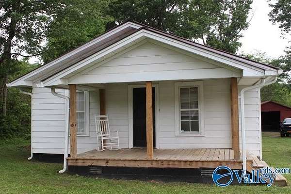 9.5 Acres of Land with Home for Sale in Valley Head, Alabama