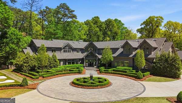 2.5 Acres of Land with Home for Sale in Atlanta, Georgia