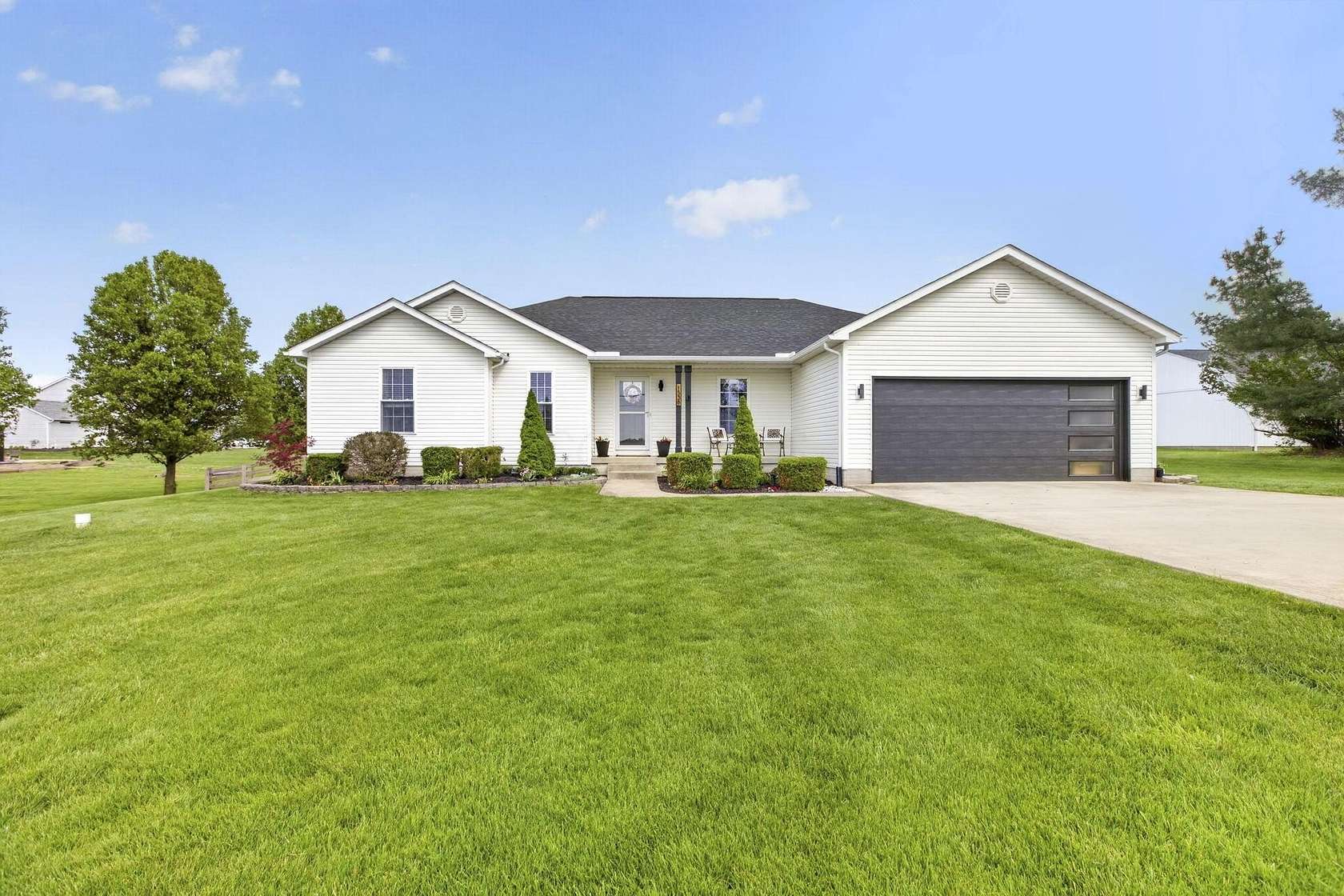 1.76 Acres of Land with Home for Sale in Canal Winchester, Ohio