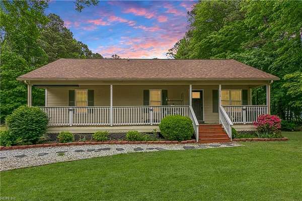 2.38 Acres of Land with Home for Sale in Yorktown, Virginia