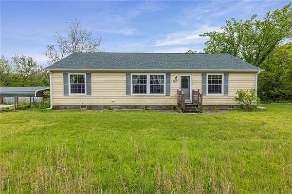 13.6 Acres of Land with Home for Sale in Pomona, Kansas