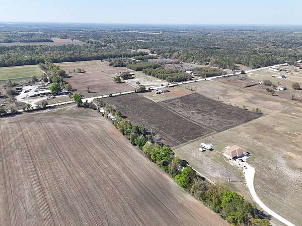 5 Acres of Land for Sale in Bell, Florida