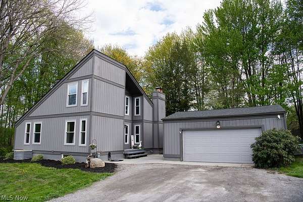 18.6 Acres of Land with Home for Sale in Southington, Ohio