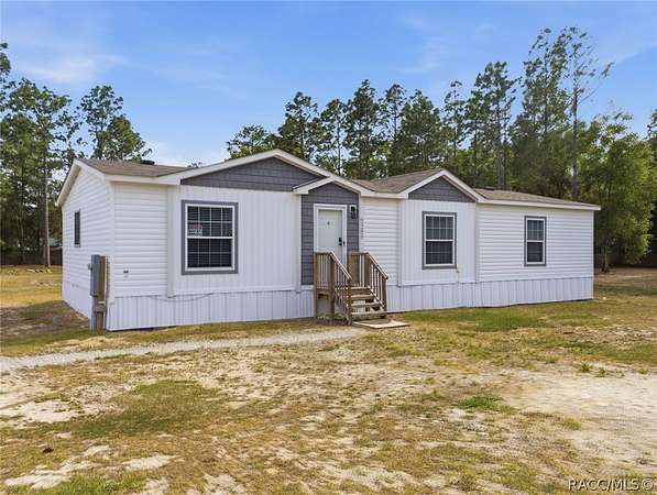 2 Acres of Land with Home for Sale in Crystal River, Florida