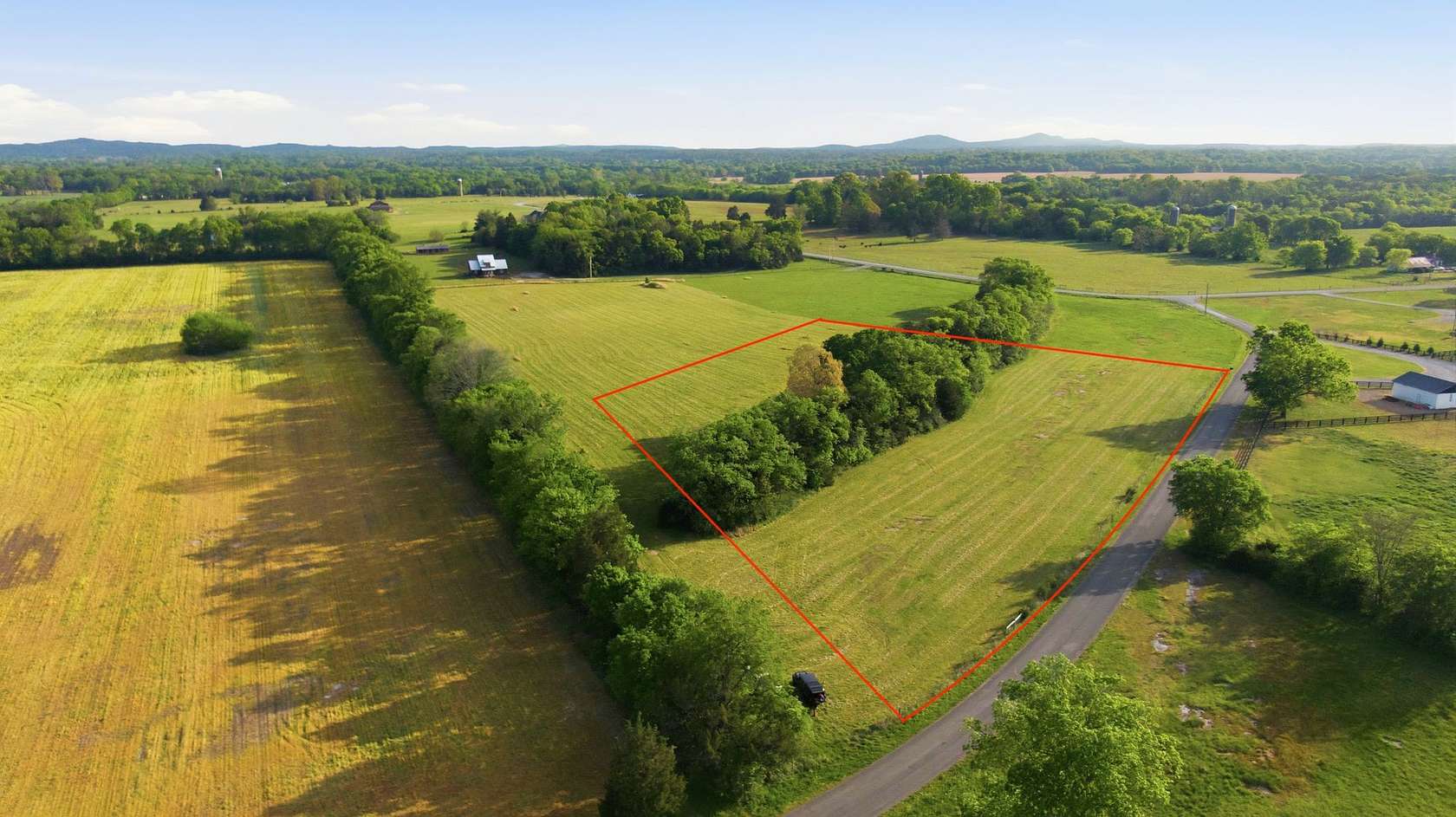5 Acres of Residential Land for Sale in Chapel Hill, Tennessee