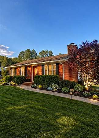 1.5 Acres of Land with Home for Sale in Auburn, Kentucky
