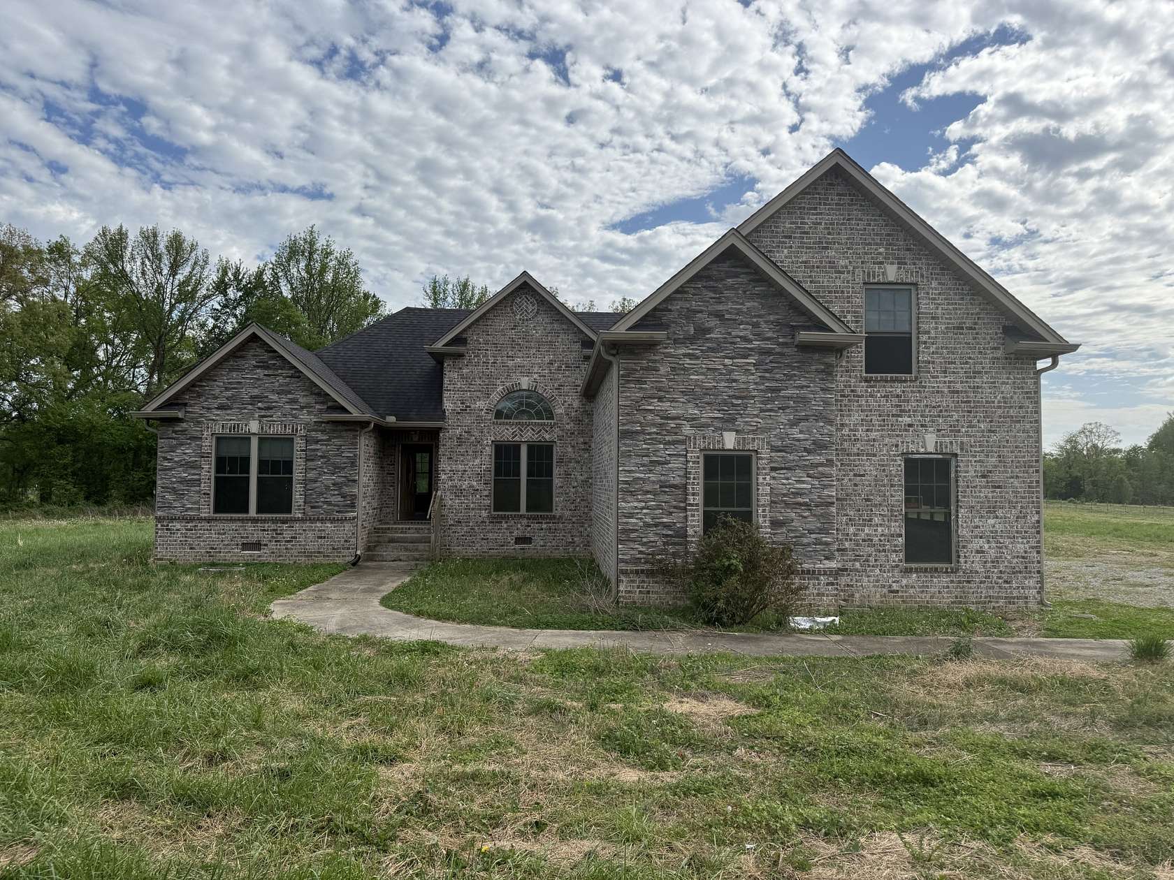 5 Acres of Land with Home for Auction in Cross Plains, Tennessee