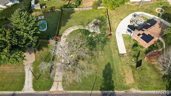 0.49 Acres of Residential Land for Sale in Belleville, Illinois
