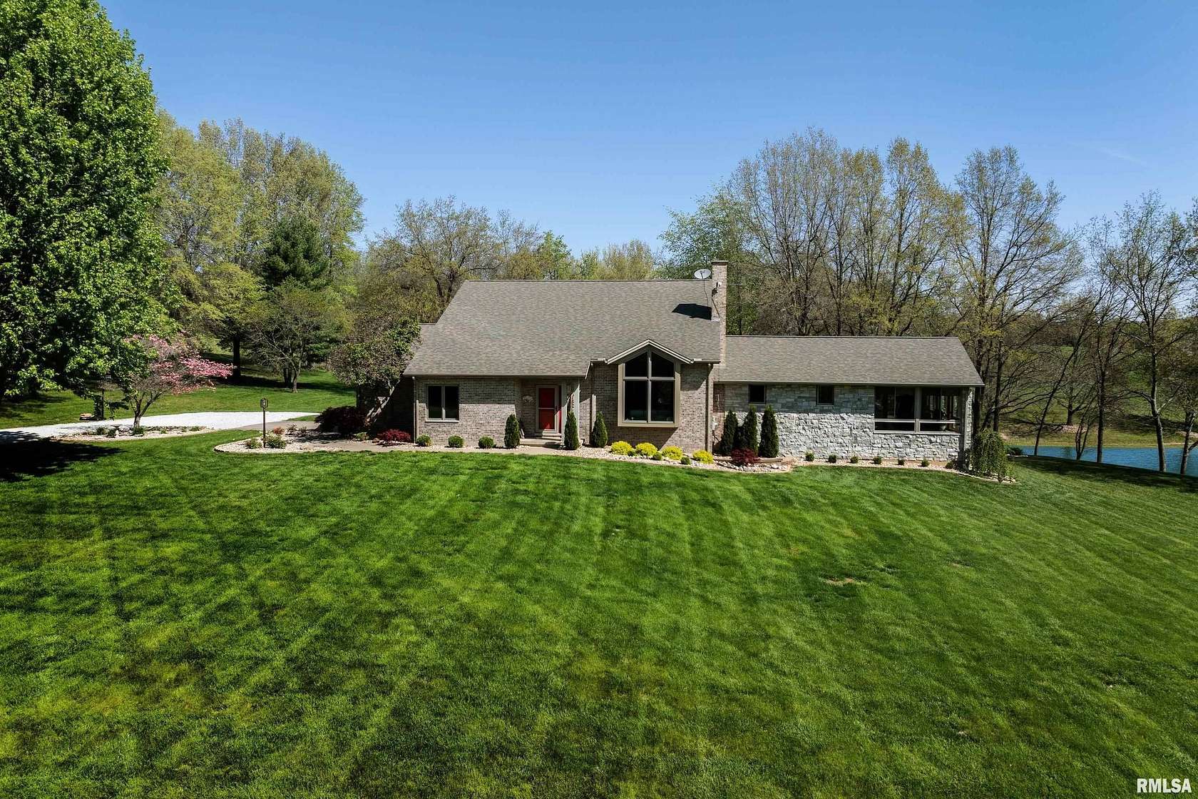 5 Acres of Land with Home for Sale in Quincy, Illinois