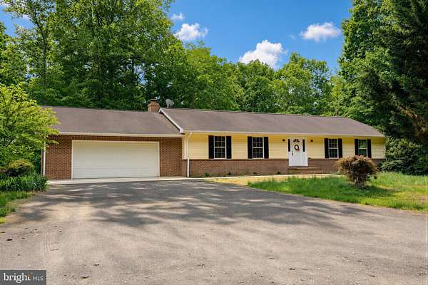 15.4 Acres of Land with Home for Sale in Mechanicsville, Maryland