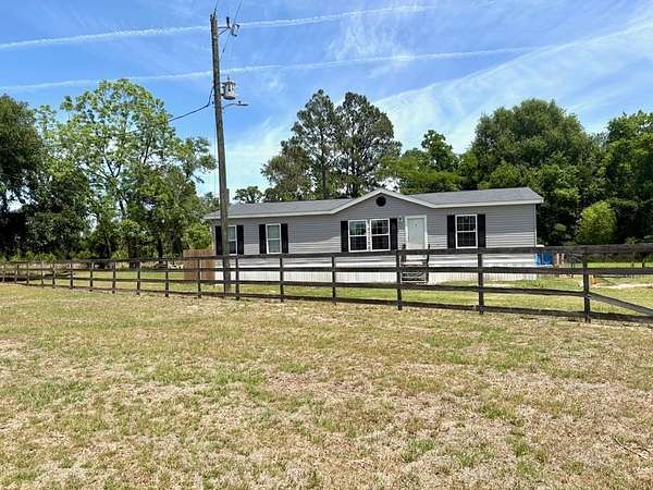 8 Acres of Land with Home for Sale in Nashville, Georgia