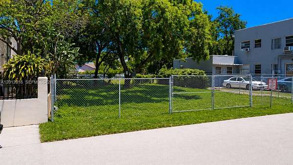 0.08 Acres of Residential Land for Sale in Miami, Florida