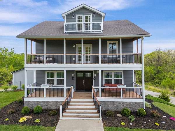 4.5 Acres of Land with Home for Sale in Latonia, Kentucky