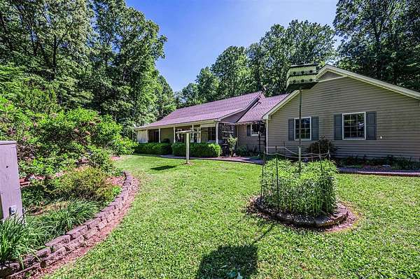 5 Acres of Land with Home for Sale in Bowling Green, Kentucky