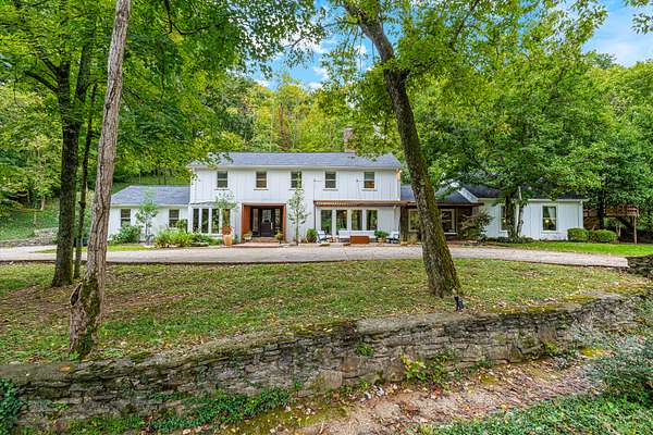 2 Acres of Land with Home for Sale in Nashville, Tennessee