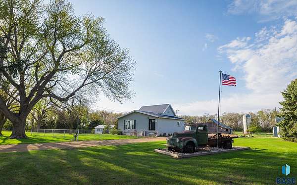 20 Acres of Land with Home for Sale in Canistota, South Dakota
