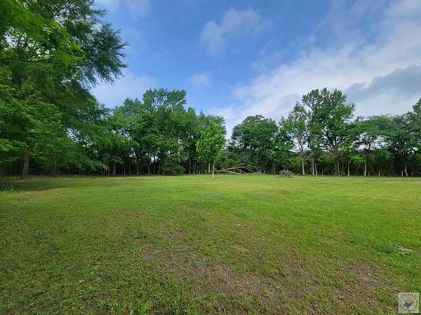 3 Acres of Commercial Land for Sale in Atlanta, Texas