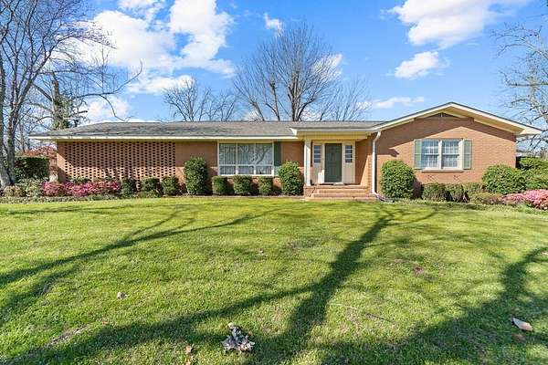 37 Acres of Agricultural Land with Home for Sale in McIntyre, Georgia