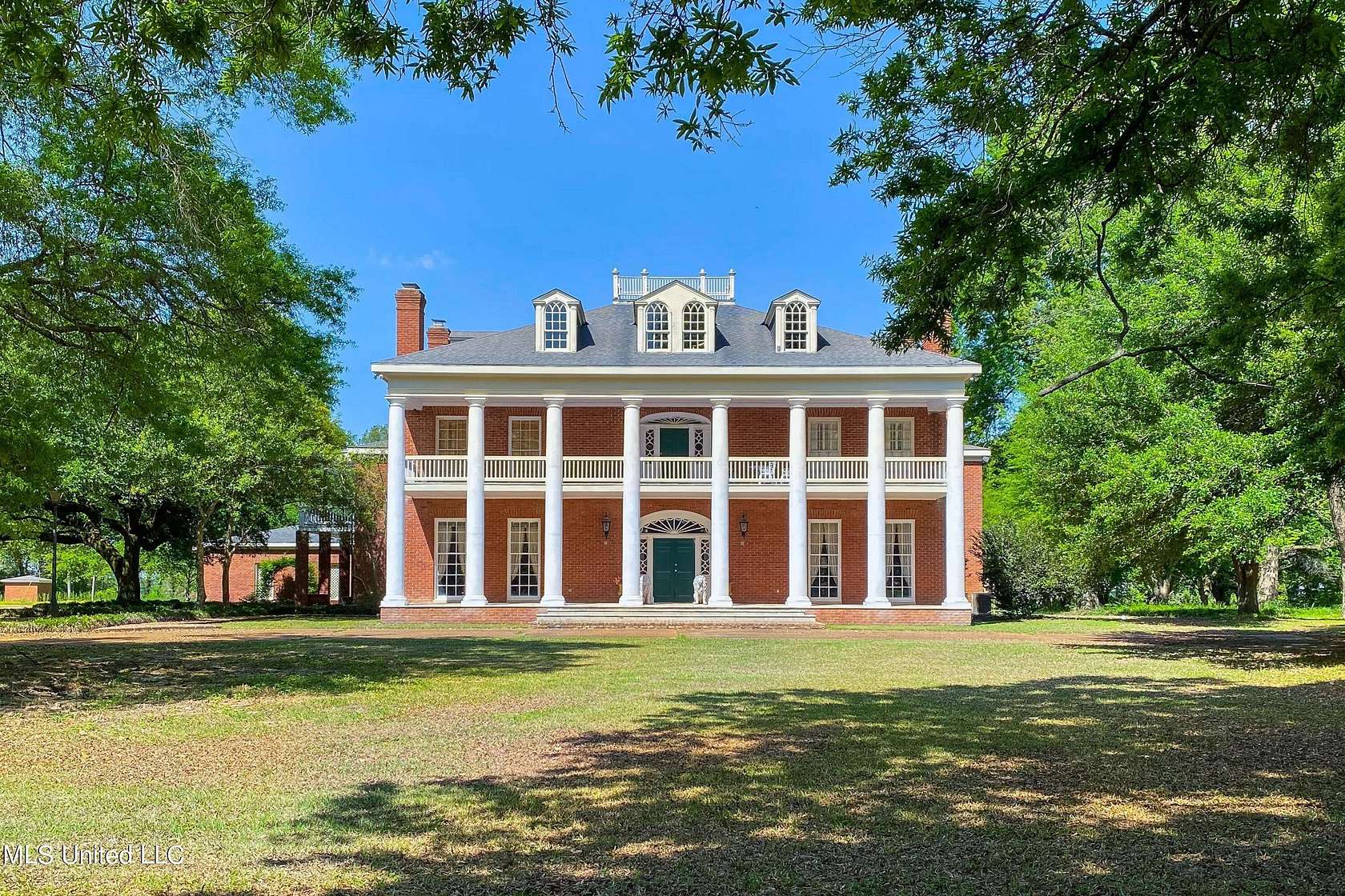 19.5 Acres of Land with Home for Sale in Yazoo City, Mississippi