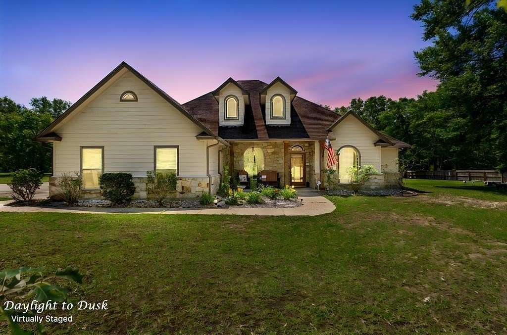 2.24 Acres of Land with Home for Sale in Lufkin, Texas