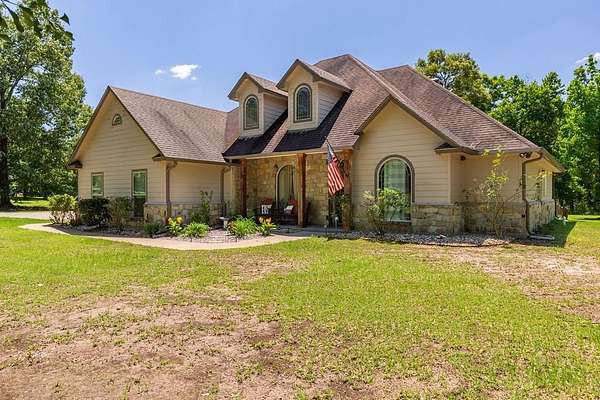 2.24 Acres of Land with Home for Sale in Lufkin, Texas