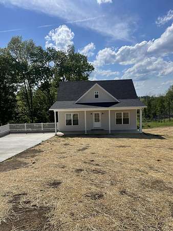 1.5 Acres of Land with Home for Sale in Lancaster, Kentucky