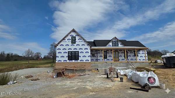 1.62 Acres of Land with Home for Sale in Crossville, Tennessee
