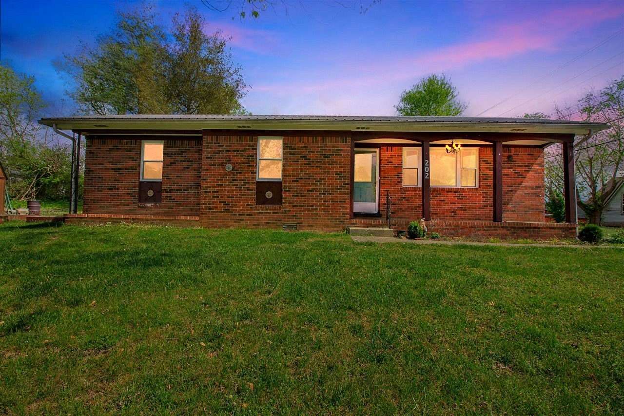 5 Acres of Land with Home for Sale in Burkesville, Kentucky