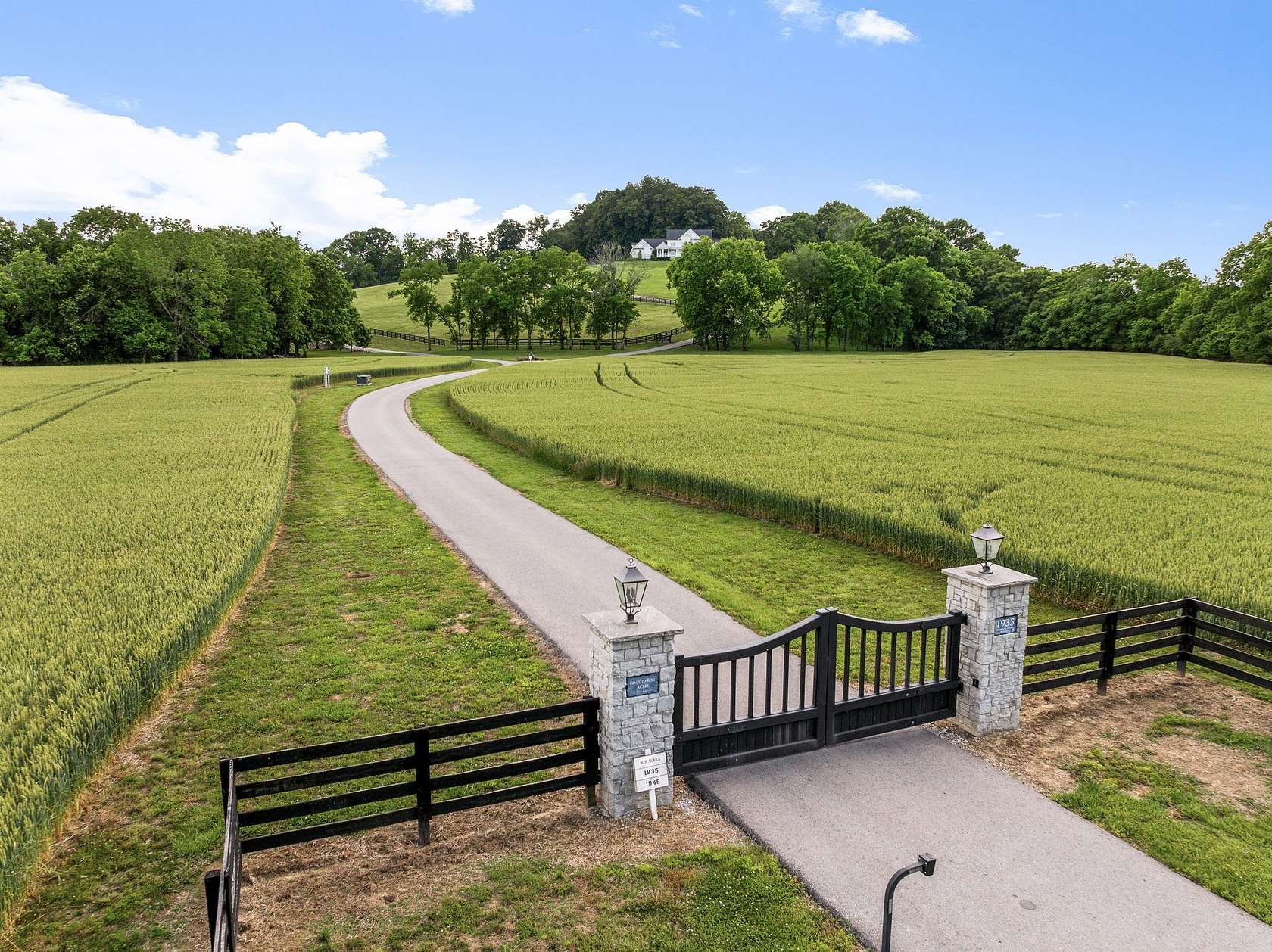 107 Acres of Land with Home for Sale in Thompson's Station, Tennessee