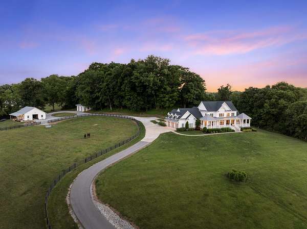 154 Acres of Land with Home for Sale in Thompson's Station, Tennessee
