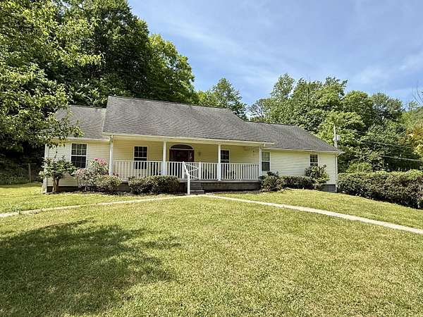 6.5 Acres of Land with Home for Sale in Barbourville, Kentucky