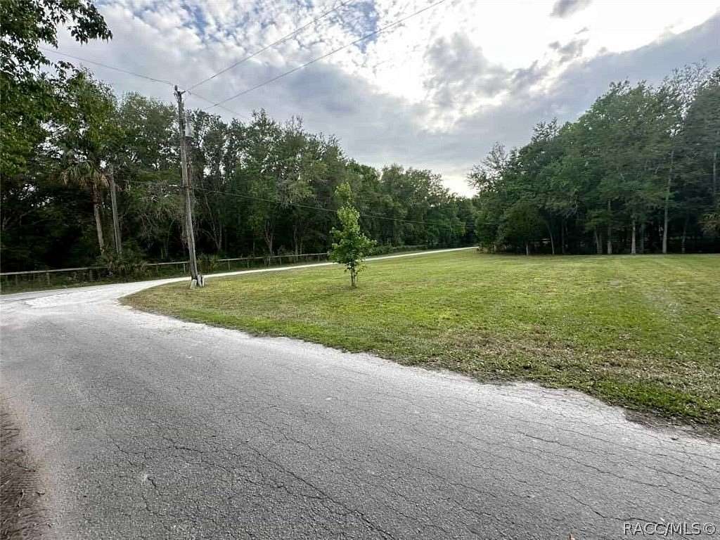 0.75 Acres of Residential Land for Sale in Inverness, Florida