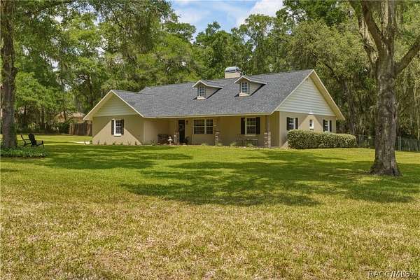 1.5 Acres of Land with Home for Sale in Ocala, Florida