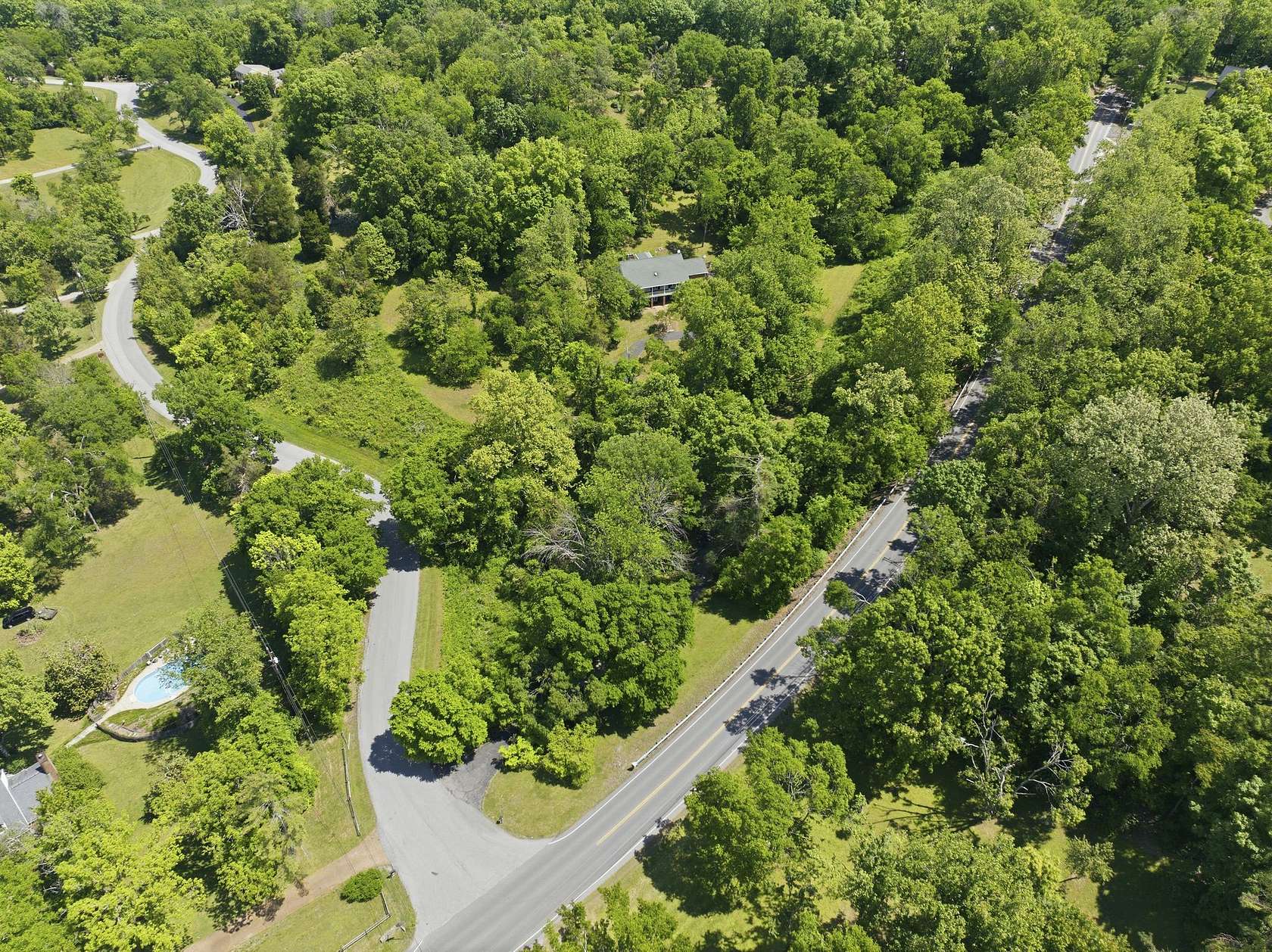 6.5 Acres of Land with Home for Sale in Franklin, Tennessee