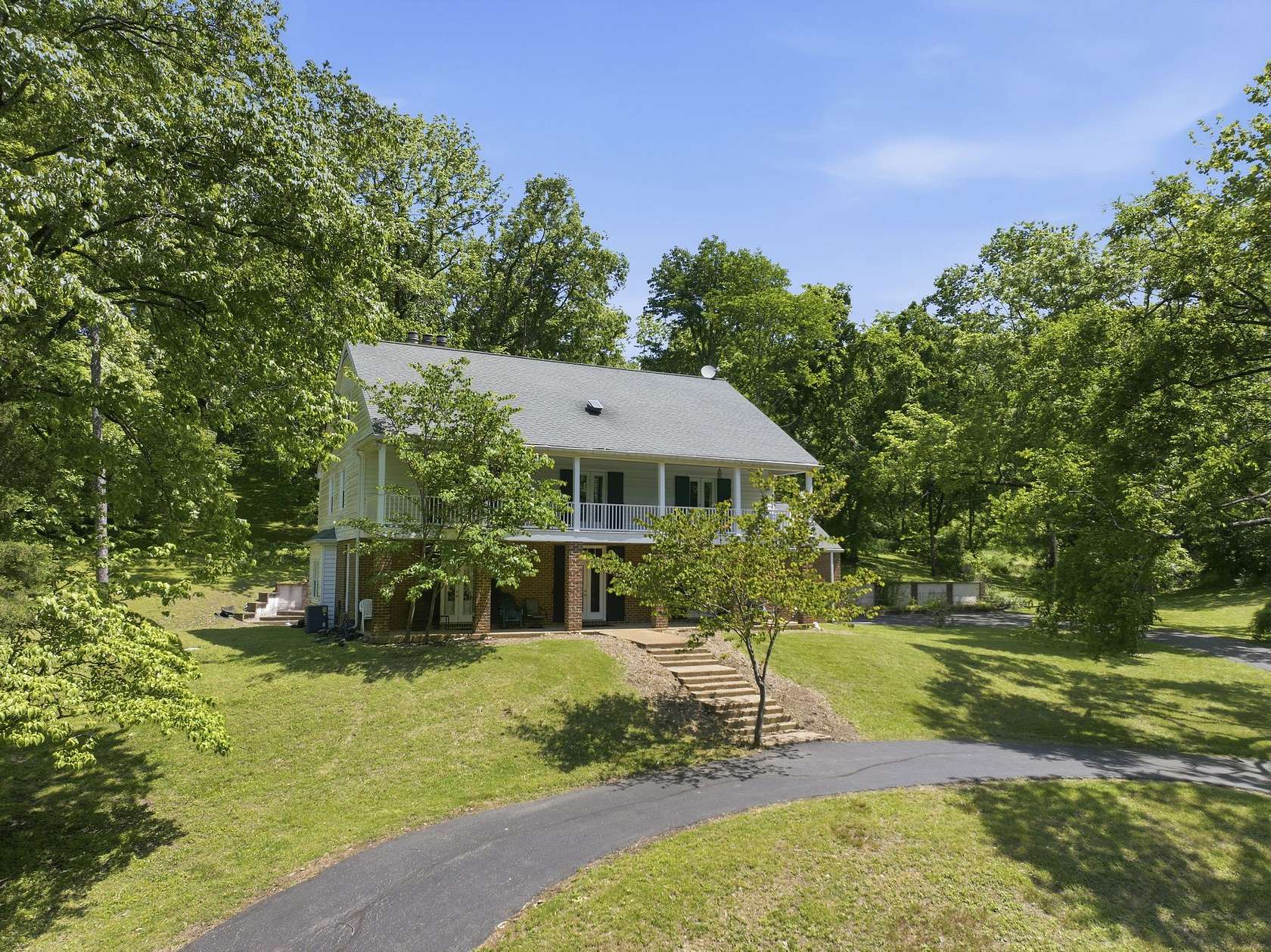 6.5 Acres of Land with Home for Sale in Franklin, Tennessee