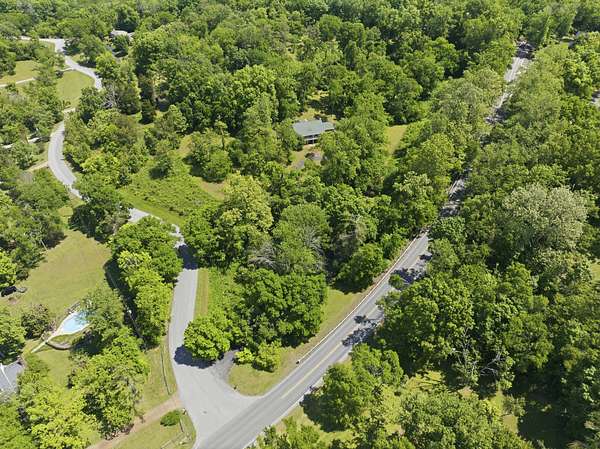 6.5 Acres of Land with Home for Sale in Franklin, Tennessee
