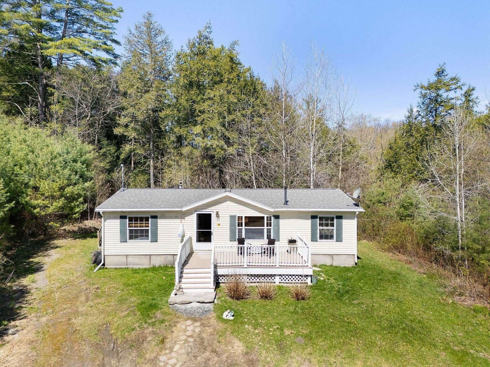 11 Acres of Land with Home for Sale in Dummerston Town, Vermont