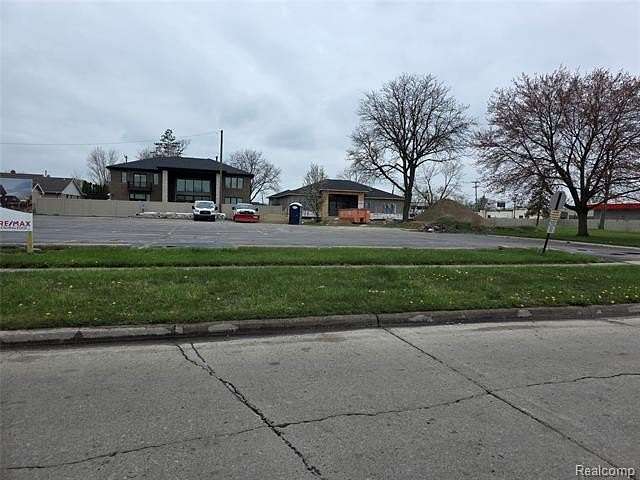 Residential Land for Sale in Dearborn Heights, Michigan