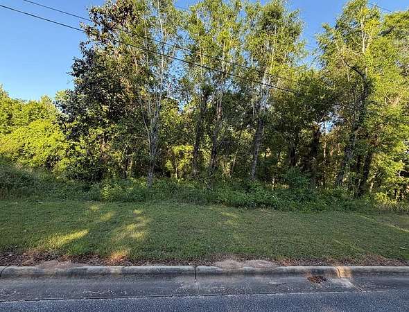1 Acre of Residential Land for Sale in Dothan, Alabama