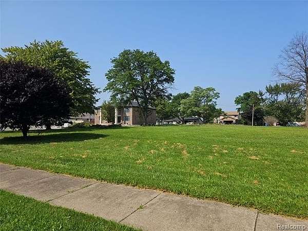 Residential Land for Sale in Dearborn Heights, Michigan
