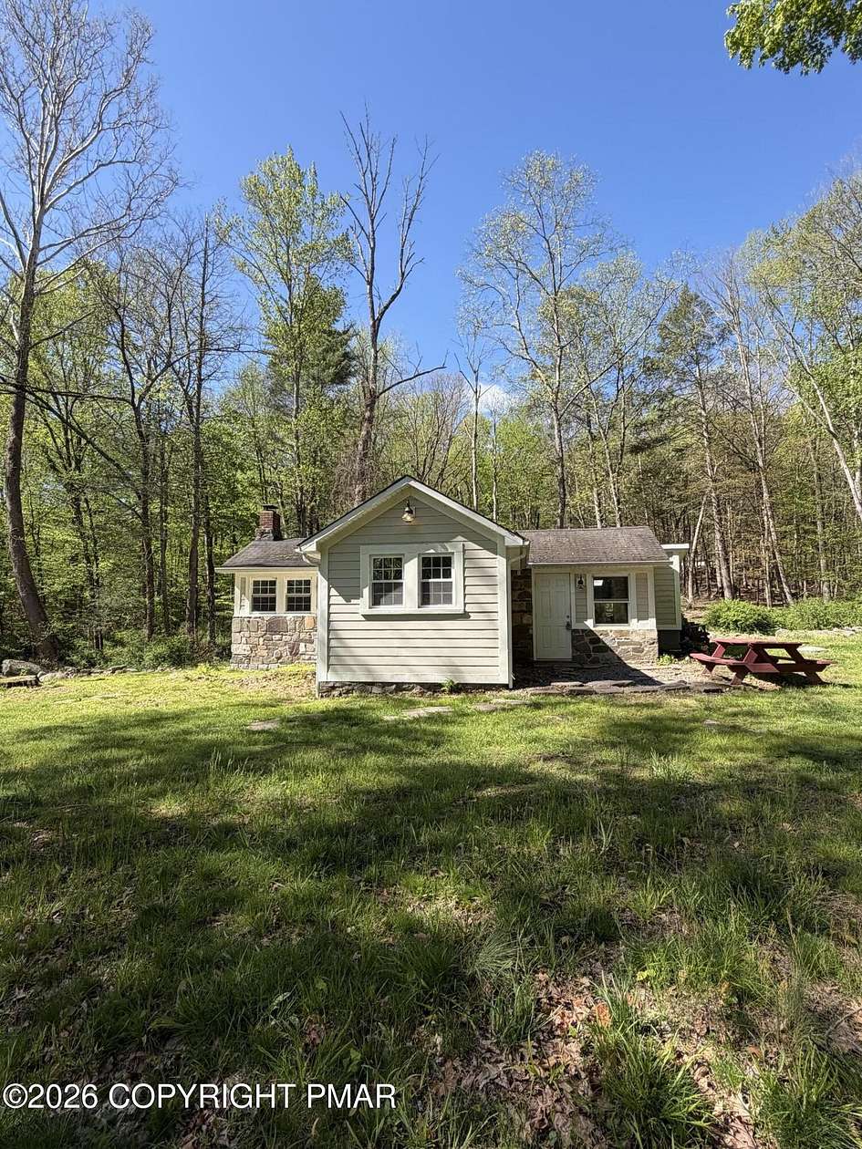1.5 Acres of Land with Home for Lease in East Stroudsburg, Pennsylvania