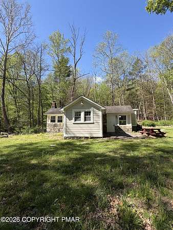 1.5 Acres of Land with Home for Lease in East Stroudsburg, Pennsylvania
