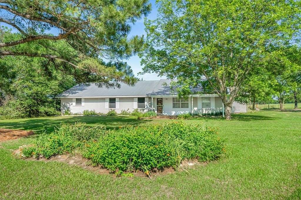 5 Acres of Land with Home for Sale in Kemp, Texas