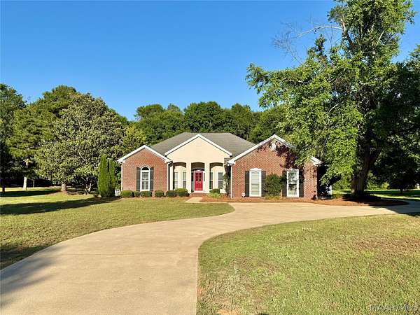 1.5 Acres of Land with Home for Sale in Selma, Alabama