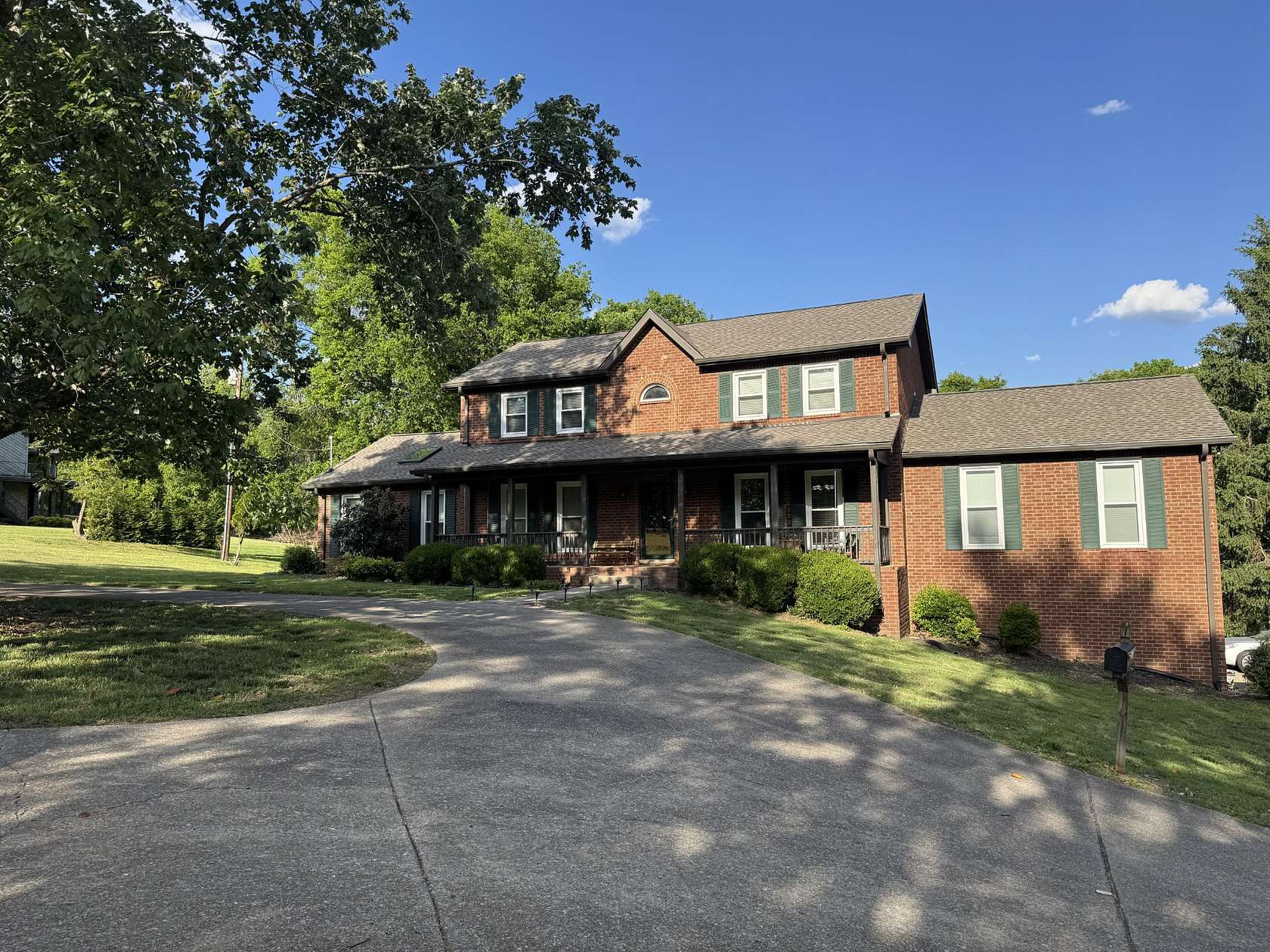 5 Acres of Land with Home for Sale in Hendersonville, Tennessee