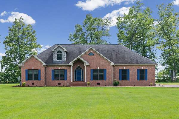 10 Acres of Land with Home for Sale in Herndon, Kentucky