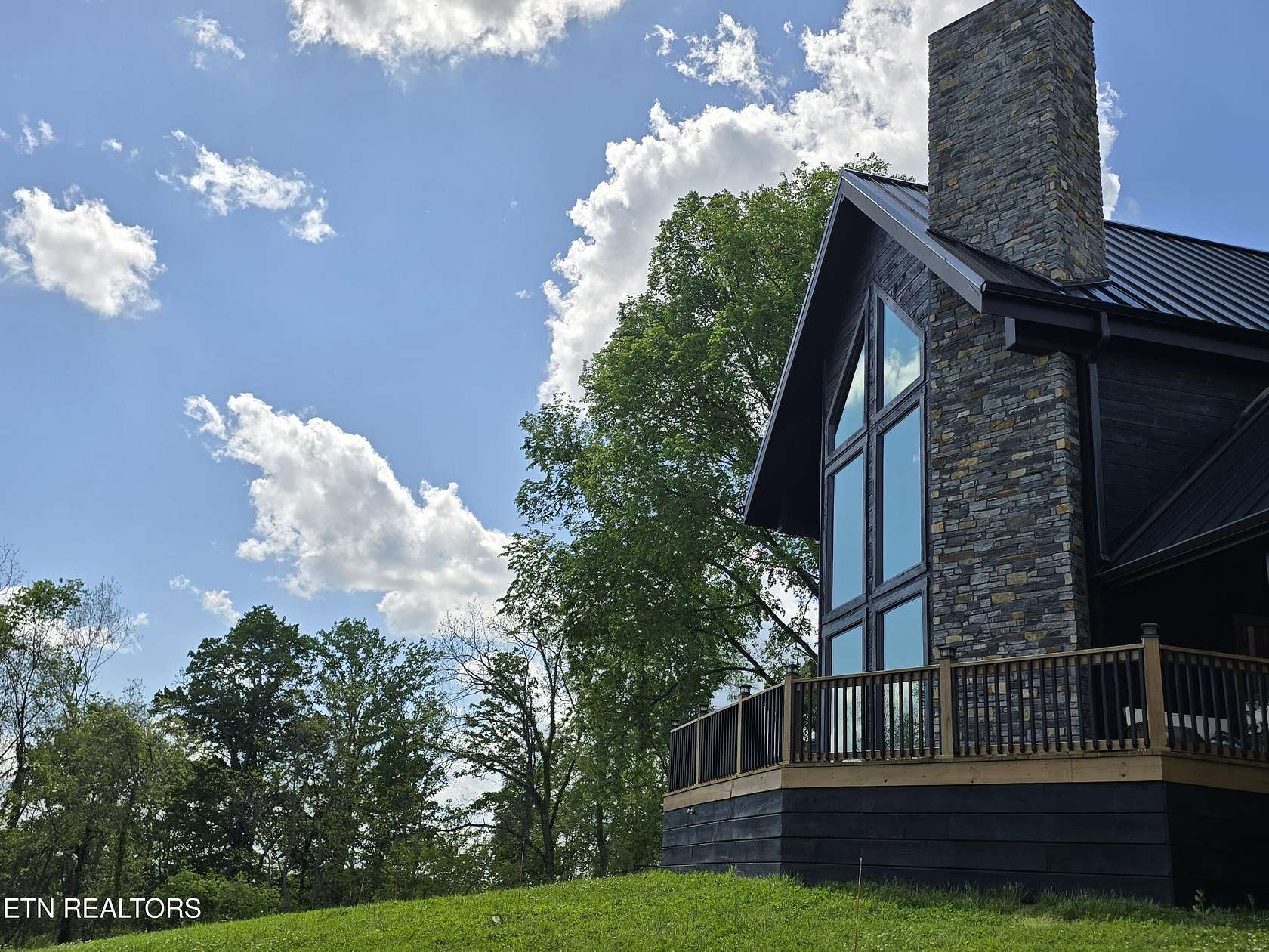 153 Acres of Recreational Land with Home for Sale in Sneedville, Tennessee